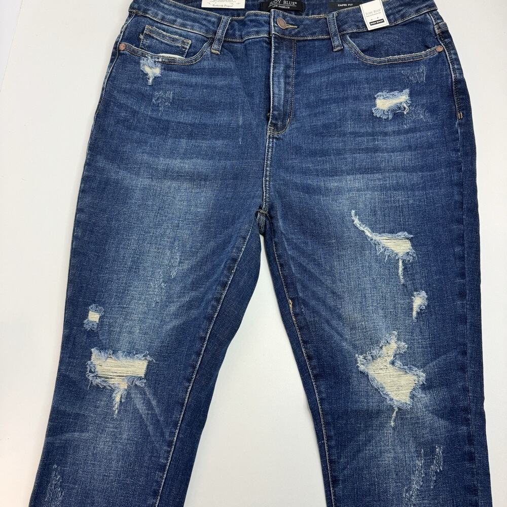 Judy Blue Jeans Womens 15 32" Blue Capri Fit Distressed Destroyed Thrashed